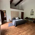 Domaine De La Tannerie D'hotes Et 4* פראד
