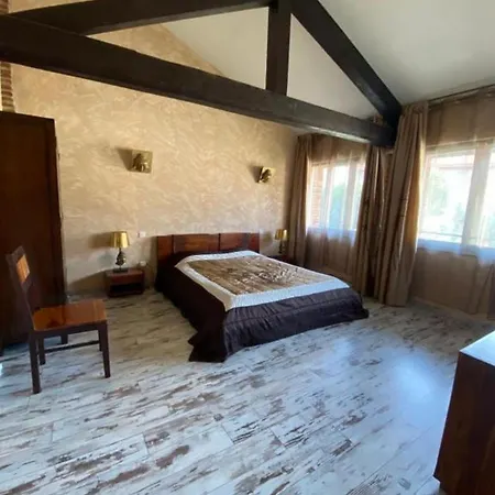 Domaine De La Tannerie D'hotes Et Bed & Breakfast Prades (Pyrenees-Orientales)