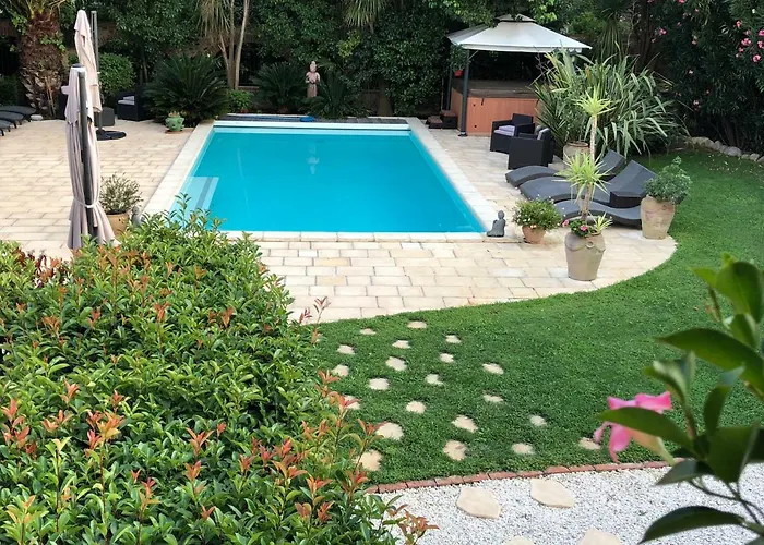 Domaine De La Tannerie D'hotes Et 4*